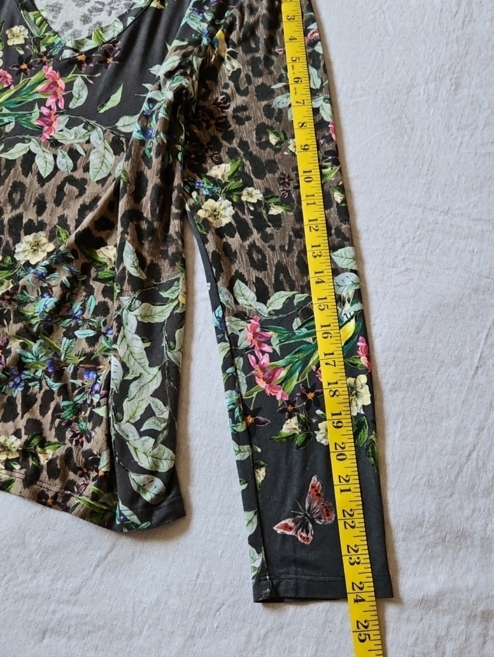 Johnny Was Ash Bird Floral & Leopard Print V-Neck Long Sleeve Top Tee Sz Medium - Picture 6 of 14